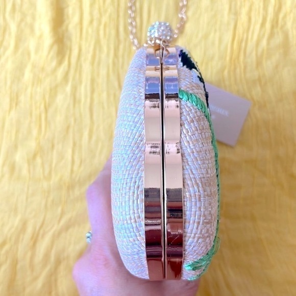 Brand New D'Margeaux Embroidered Tropical Fish Shell Straw Crossbody Chain Purse - Picture 12 of 16